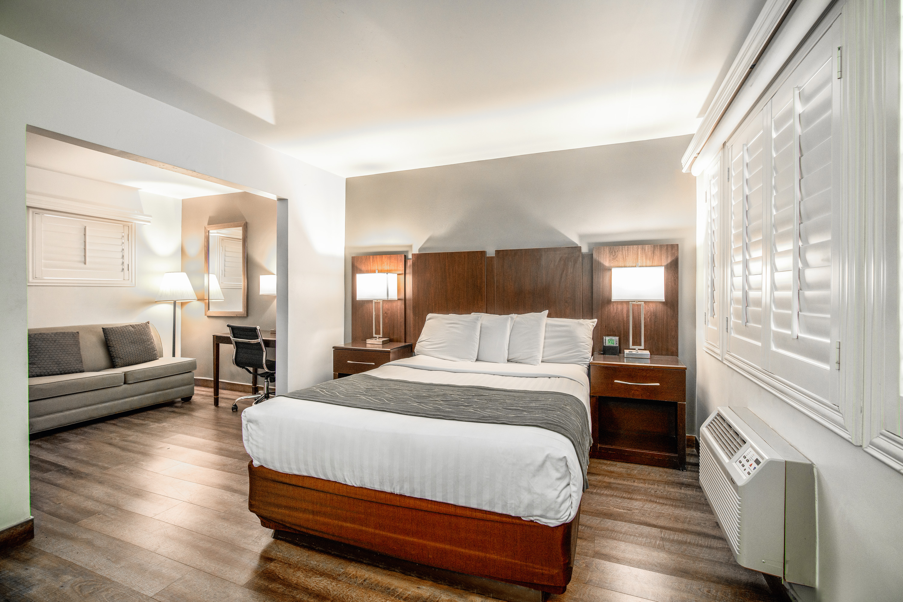 Hi View Inn u0026 Suites™ - Manhattan Beach Boutique Hotel
